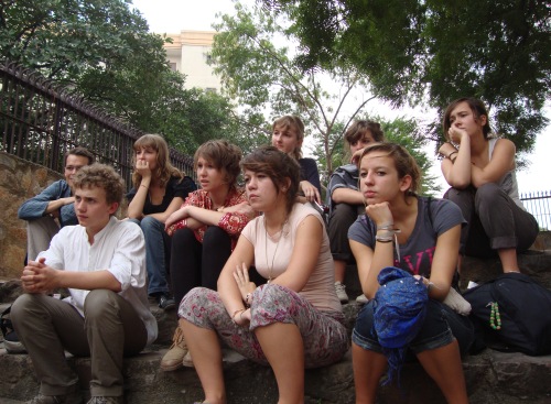 French students at Agrasen Ki Baoli