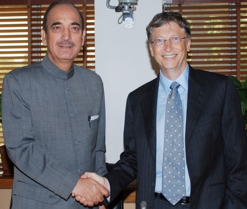 Keeping Health First: Bill Gates with Indian Union Health Minister Ghulam Nabi Azad