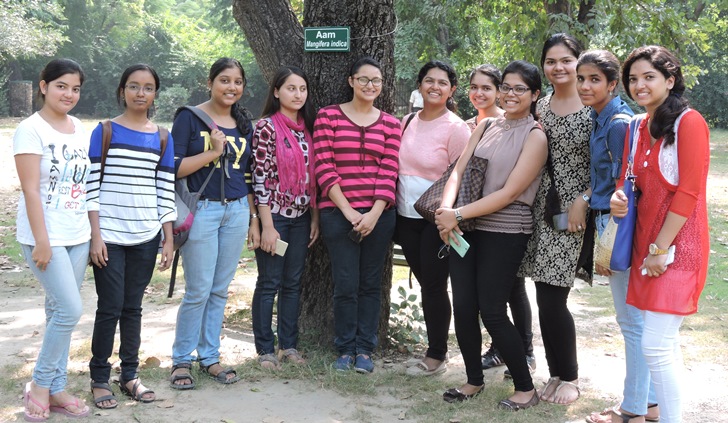 students-of-ip-college-du-labelling-trees-in-campus