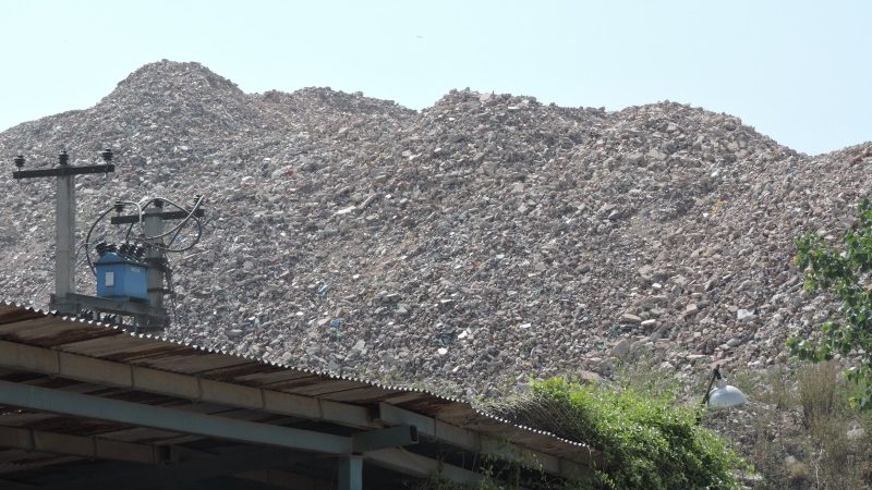 Does Delhi Have a New Landfill at Jahangirpuri, Next to Bhalswa?