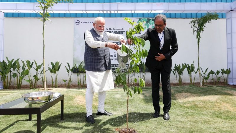 Leaders Show the Way on Environment Day